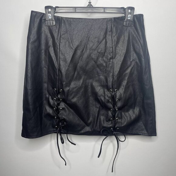 COMME USA Dresses & Skirts - COMME USA Black Stretch Faux Leather Lace Up Mini Skirt